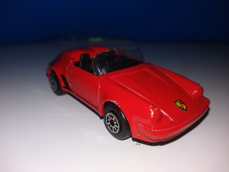 The wheels are somehow simultaneously extremely tacky and pretty neat.